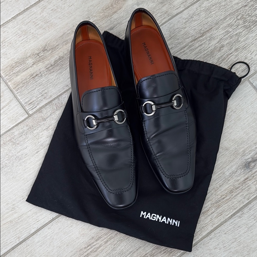 Magnanni Black Leather Loafers with Horsebit Hardware
